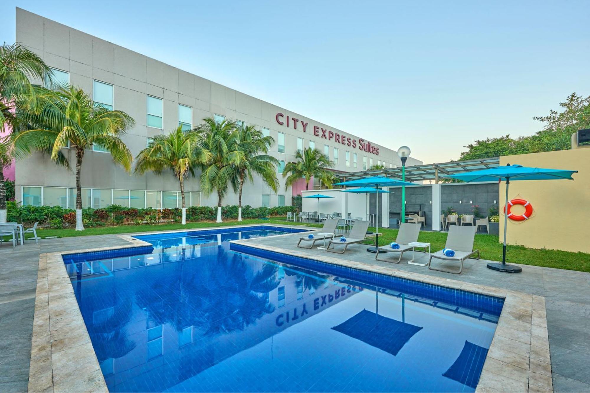 City Express Suites By Marriott Playa Del Carmen Kültér fotó